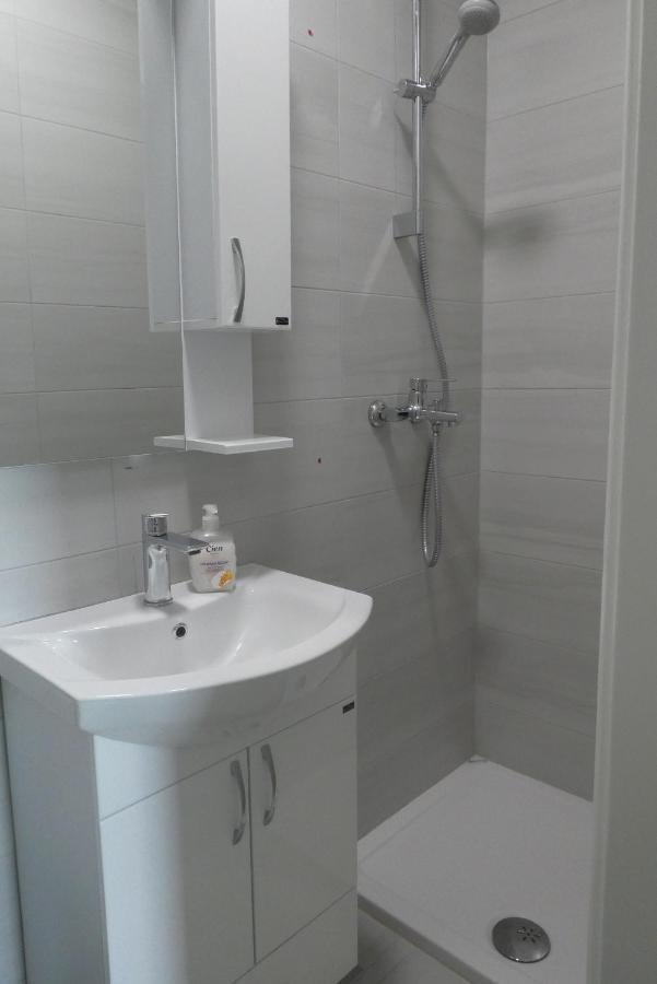 Apartments And Rooms With Parking Space Tucepi, Makarska - 6901 المظهر الخارجي الصورة