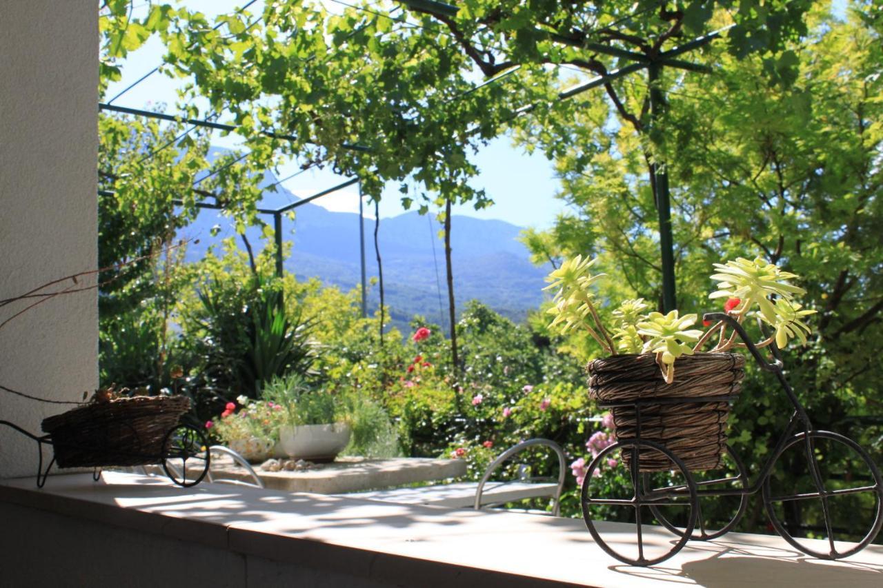 Apartments And Rooms With Parking Space Tucepi, Makarska - 6901 المظهر الخارجي الصورة