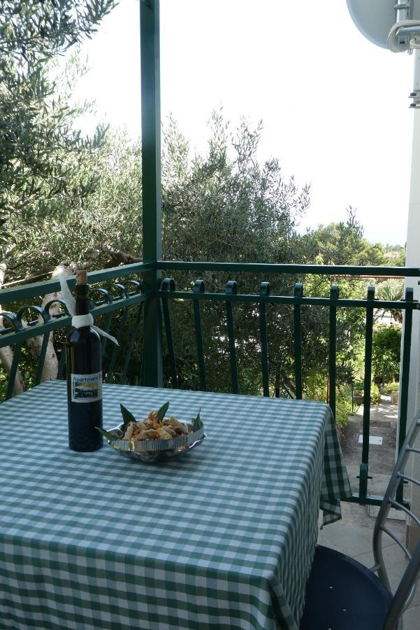 Apartments And Rooms With Parking Space Tucepi, Makarska - 6901 المظهر الخارجي الصورة