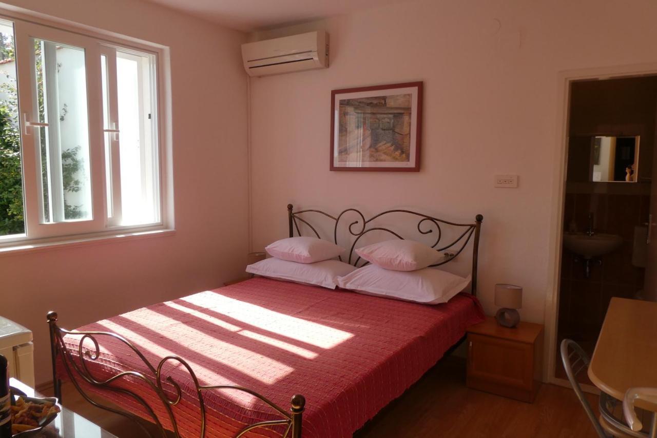 Apartments And Rooms With Parking Space Tucepi, Makarska - 6901 المظهر الخارجي الصورة