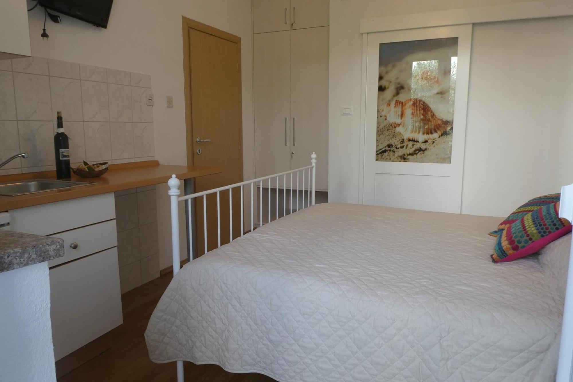 Apartments And Rooms With Parking Space Tucepi, Makarska - 6901 الغرفة الصورة